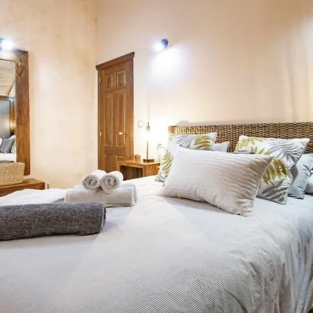 Atico Con Vistas En La Torre Appartamento Albentosa